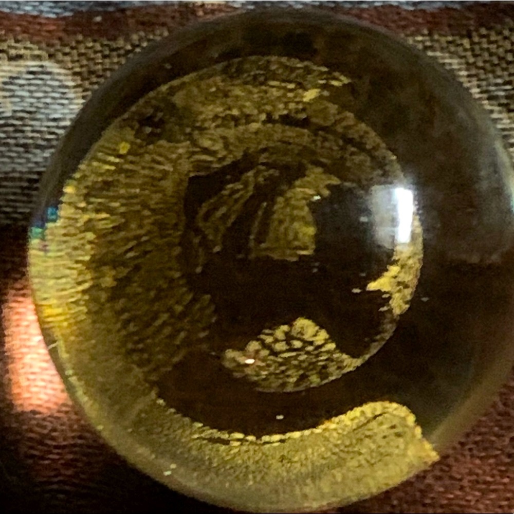 SEE VIDEO! VERY RARE Vintage Eickholt 24k Gold Flake Blown Glass Paperweight